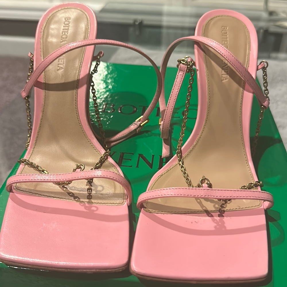 Bottega sandals, pink / gold chain! Like new worn twice!